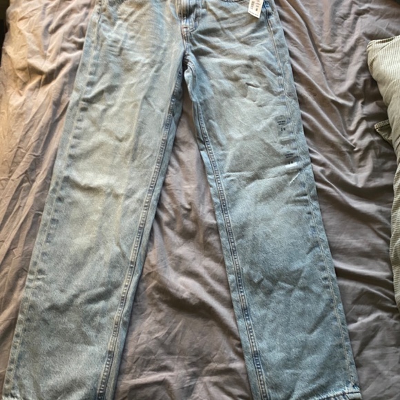 Aeropostale Low Rise Baggy Light Wash Jeans - Picture 3 of 7